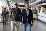 Schiphol 29 september 2014
Gordon met zijn nieuwe vriend Roelof v d Veen op schiphol voor vertrek naar Dubai voor opnames Goor en Geer met Gerard Joling.