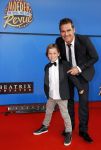 Utrecht 21 september 2014
Premiere moeder ik wil bij de revue in het beatrixtheater. Jeroen v d Boom met zoon