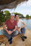 ibiza 27 september 2014
Afscheidsborrel trip sbs6 naar ibiza waar Kees Tol en kontrakt tekent samen met Remco v Westerloo. Jochem v Gelder met zoon