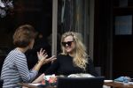 Amsterdam 15 oktober 2014
Maria Kooistra op terras met Kristina Bozilovic voor intervieuw in de talkies