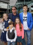 Amsterdam 5 oktober 2014
Premiere Maya de Bij in pathe arena. Martijn Krabbe met zijn kinderen Bickel Jasmijn Achillesen Michelle