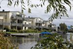 Vinkeveen 5 oktober 2014
In dit complex aan de vinkeveense plassen heeft Rachel hazes onlangs weer een appartement/huis gekocht. Haar zoon Dre jr en dochter Roxeanne hebben er ook al een huis.