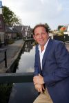 Abcoude 19 september 2014
Robert Leroy wordt ambassadeur voor dolphins for Davey. Bert Simhoffer is oprichter van de stichting.
