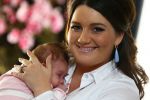 Nijmegen, 18 Oktober 2014
Sieneke met haar man Jan en baby Rosalie van 6 weken oud.
Foto Peter Smulders BV