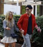 Hamburg 3 oktober 2014
Sylvie Meis verlaat haar appartement met haar nieuwe vriend Samuel Deutsch om te gaan lunchen in een restaurant.