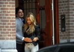 Amsterdam 10 oktober 2014
Sylvie Meis wordt bij het conservatorium hotel opgehaald met de taxi en daaran naar haar advocaat Robert Geerlings en naar schiphol gebracht.