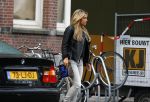 Amsterdam 10 oktober 2014
Sylvie Meis wordt bij het conservatorium hotel opgehaald met de taxi en daaran naar haar advocaat Robert Geerlings en naar schiphol gebracht.