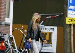 Amsterdam 10 oktober 2014
Sylvie Meis wordt bij het conservatorium hotel opgehaald met de taxi en daaran naar haar advocaat Robert Geerlings en naar schiphol gebracht.