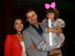 Bussum, 27 September 2014
Premiere Sneeuwwitje in 't Spant in Bussum
Wilfred Genee met zijn vrouw Lili Pirayesh en hun dochter
Foto Peter Smulders BV