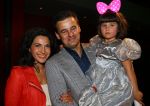 Bussum, 27 September 2014
Premiere Sneeuwwitje in 't Spant in Bussum
Wilfred Genee met zijn vrouw Lili Pirayesh en hun dochter
Foto Peter Smulders BV