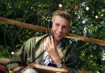 Haarzuilens 27 september 2015
Aktie om bomen te planten gepresenteerd door Beau v Erven Dorens en Angela Groothuizen.
oa Evelyn Struik Trijntje OOsterhuis Nick & Simon Marjan Berk Tineke Schouten Ruud Feltkamp en inge Ipenburg werken mee. Erik Arbores (L) en Ramon Beuk