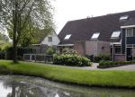 Vinkeveen 24 september 2015
Andre Hazes jr en zijn vriendin Monique gaan samen wonen in hun nieuwe huis.