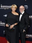 Utrecht 27 september 2015
Premiere the bodyguard met oa Romy Monteiro Mark v Eeuwen  Carolina Dijkhuizen en Patrick Martens. Anouk Smulders en Mart Visser