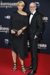 Utrecht 27 september 2015
Premiere the bodyguard met oa Romy Monteiro Mark v Eeuwen  Carolina Dijkhuizen en Patrick Martens. Anouk Smulders en Mart Visser