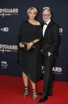 Utrecht 27 september 2015
Premiere the bodyguard met oa Romy Monteiro Mark v Eeuwen  Carolina Dijkhuizen en Patrick Martens. Anouk Smulders en Mart Visser