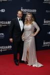 Utrecht 27 september 2015
Premiere the bodyguard met oa Romy Monteiro Mark v Eeuwen  Carolina Dijkhuizen en Patrick Martens. Antje Monteiro met vriend Dennis