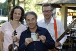 Hilversum 30 september 2015
Presentatie cd Bart Bosch. Bart zingt een liedje voor Jose Hoebee.