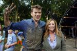 Haarzuilens 27 september 2015
Aktie om bomen te planten gepresenteerd door Beau v Erven Dorens en Angela Groothuizen.
oa Evelyn Struik Trijntje OOsterhuis Nick & Simon Marjan Berk Tineke Schouten Ruud Feltkamp en inge Ipenburg werken mee.