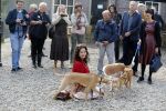Baarn 4 oktober 2015
Presentatie boek Belinda Meuldijk in kasteel Groeneveld.
Aanwezig Thierry Duval Rob de Nijs Henriette de Nijs Julis Joshi en Robert.
Willeke Alberti krijgt het eerste boek.