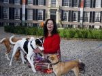Baarn 4 oktober 2015
Presentatie boek Belinda Meuldijk in kasteel Groeneveld.
Aanwezig Thierry Duval Rob de Nijs Henriette de Nijs Julis Joshi en Robert.
Willeke Alberti krijgt het eerste boek.