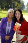 Baarn 4 oktober 2015
Presentatie boek Belinda Meuldijk in kasteel Groeneveld.
Aanwezig Thierry Duval Rob de Nijs Henriette de Nijs Julis Joshi en Robert.
Willeke Alberti krijgt het eerste boek.