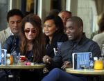 Amsterdam 9 oktober 2015
Bryan Roy met een vriendin Stephanie Groenteman op terras.