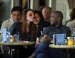 Amsterdam 9 oktober 2015
Bryan Roy met een vriendin Stephanie Groenteman op terras.