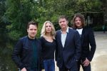 Amsterdam, 21 September 2015
Perspresentatie Dokter Tinus  Dr. Tinus
Cast met Thom Hoffman, Tygo Gernandt, Jennifer Hoffman en Job Bovenlander