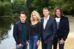 Amsterdam, 21 September 2015
Perspresentatie Dokter Tinus  Dr. Tinus
Cast met Thom Hoffman, Tygo Gernandt, Jennifer Hoffman en Job Bovenlander