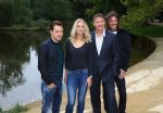 Amsterdam, 21 September 2015
Perspresentatie Dokter Tinus  Dr. Tinus
Cast met Thom Hoffman, Tygo Gernandt, Jennifer Hoffman en Job Bovenlander