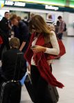 Schiphol 17 oktober 2015
Vhristie de nieuwe vriendin van Rafael v d Vaart komt aan op schiphol nadat ze 5 dagen in Sevilla is geweest.