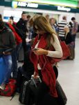Schiphol 17 oktober 2015
Vhristie de nieuwe vriendin van Rafael v d Vaart komt aan op schiphol nadat ze 5 dagen in Sevilla is geweest.