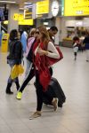 Schiphol 17 oktober 2015
Vhristie de nieuwe vriendin van Rafael v d Vaart komt aan op schiphol nadat ze 5 dagen in Sevilla is geweest.