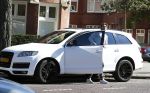 Amsterdam 1 oktober 2015
Dave Roelvink met zijn eerste eigen nieuwe auto een audi Q7