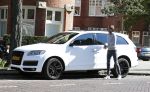 Amsterdam 1 oktober 2015
Dave Roelvink met zijn eerste eigen nieuwe auto een audi Q7
