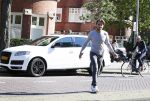 Amsterdam 1 oktober 2015
Dave Roelvink met zijn eerste eigen nieuwe auto een audi Q7