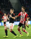 Eindhoven, 15 September 2015
CL 2015/2016
Eerste wedstrijd PSV-Manchester United, eindstand 2-1
Davy Propper in duel met Bastian Schweinsteiger