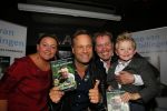 Amsterdam 30 september 2015
Boekpresenatie Joop van Tellingen in Players. Aanwezig Dennis Ria Nathalie en Fender v Tellingen alsmede rest van de familie. Carlo Boszhard en Evert Santegoeds nemen boeken in ontvangst