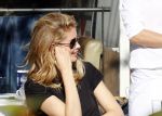 Amsterdam 30 september 2015 
Doutzen Kroes met manager Sarah Keller en PA op terras.