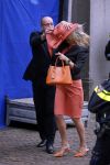 Den Haag 15 september 2015
Prinsjesdag 2015 met Koning Willem Alexander Koningin Maxima prins Constantijn en Prinses Laurentien. Dit jaar wordt de gouden koets voorlopig voor het laatst gebruikt. De hoed van de vrouw van Fred Teeven waait weg
