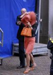 Den Haag 15 september 2015
Prinsjesdag 2015 met Koning Willem Alexander Koningin Maxima prins Constantijn en Prinses Laurentien. Dit jaar wordt de gouden koets voorlopig voor het laatst gebruikt. De hoed van de vrouw van Fred Teeven waait weg