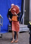 Den Haag 15 september 2015
Prinsjesdag 2015 met Koning Willem Alexander Koningin Maxima prins Constantijn en Prinses Laurentien. Dit jaar wordt de gouden koets voorlopig voor het laatst gebruikt. De hoed van de vrouw van Fred Teeven waait weg