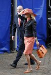 Den Haag 15 september 2015
Prinsjesdag 2015 met Koning Willem Alexander Koningin Maxima prins Constantijn en Prinses Laurentien. Dit jaar wordt de gouden koets voorlopig voor het laatst gebruikt. De hoed van de vrouw van Fred Teeven waait weg