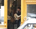 Amsterdam 6 oktober 2015 
Katja Schuurman brnegt haar vriend Freek v Noordwijk van zijn ene restaurant naar zijn andere restaurant ion Amsterdam