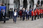 Den Haag 15 september 2015
Prinsjesdag 2015 met Koning Willem Alexander Koningin Maxima prins Constantijn en Prinses Laurentien. Dit jaar wordt de gouden koets voorlopig voor het laatst gebruikt. Geert Wilders met zijn vrouw en beveiliging