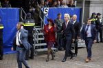 Den Haag 15 september 2015
Prinsjesdag 2015 met Koning Willem Alexander Koningin Maxima prins Constantijn en Prinses Laurentien. Dit jaar wordt de gouden koets voorlopig voor het laatst gebruikt. Geert Wilders met zijn vrouw en beveiliging