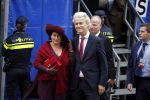 Den Haag 15 september 2015
Prinsjesdag 2015 met Koning Willem Alexander Koningin Maxima prins Constantijn en Prinses Laurentien. Dit jaar wordt de gouden koets voorlopig voor het laatst gebruikt. Geert Wilders met zijn vrouw en beveiliging
