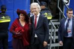 Den Haag 15 september 2015
Prinsjesdag 2015 met Koning Willem Alexander Koningin Maxima prins Constantijn en Prinses Laurentien. Dit jaar wordt de gouden koets voorlopig voor het laatst gebruikt. Geert Wilders met zijn vrouw en beveiliging