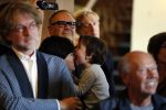 Baarn 4 oktober 2015
Presentatie boek Belinda Meuldijk in kasteel Groeneveld.
Aanwezig Thierry Duval Rob de Nijs Henriette de Nijs Julis Joshi en Robert.
Willeke Alberti krijgt het eerste boek.