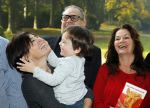Baarn 4 oktober 2015
Presentatie boek Belinda Meuldijk in kasteel Groeneveld.
Aanwezig Thierry Duval Rob de Nijs Henriette de Nijs Julis Joshi en Robert.
Willeke Alberti krijgt het eerste boek.
